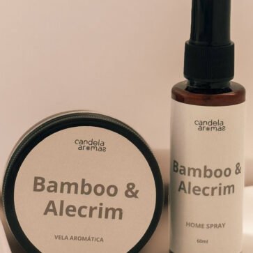 Vela aromática e home spray Bamboo & Alecrim Candela Aromas em fundo neutro.