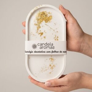 Bandeja tamanho com folhas de ouro ou estampa temática