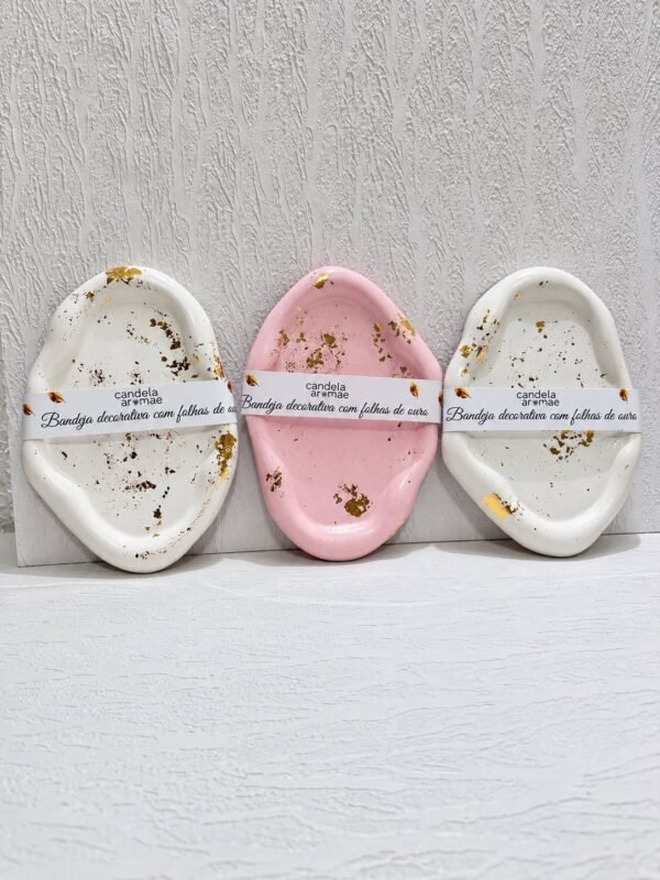 Bandeja Decorativa Rosa com Folhas de Ouro